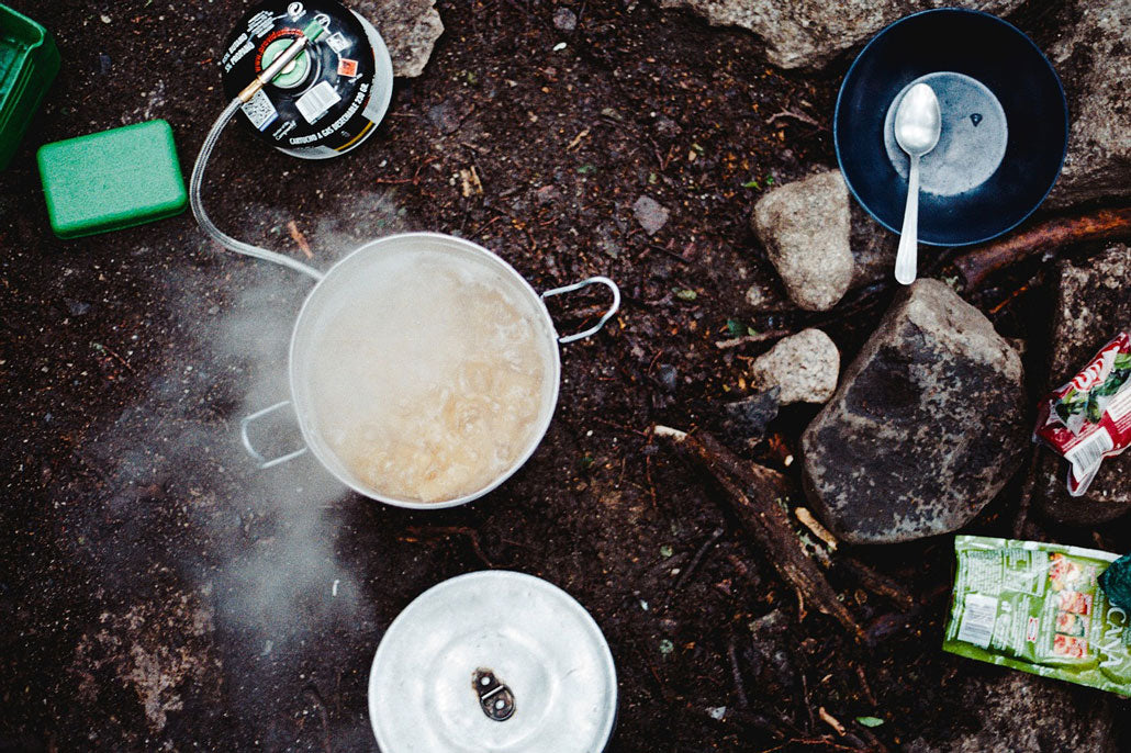 best-hiking-recipes-steaming-pot