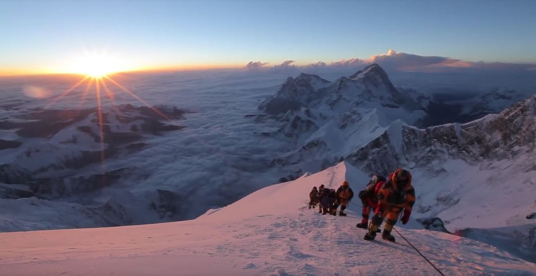 video-everest-summit-climb-3
