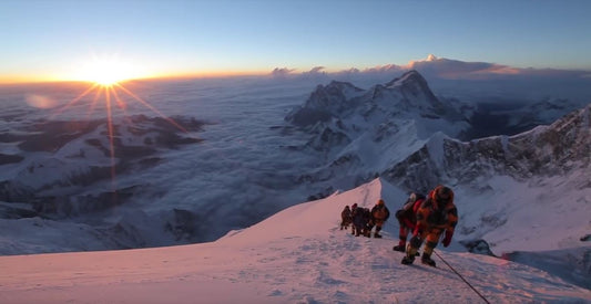 video-everest-summit-climb-3